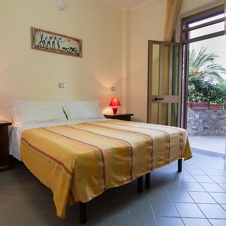 B&B Casa Cosmano Brancaleone Marina Εξωτερικό φωτογραφία