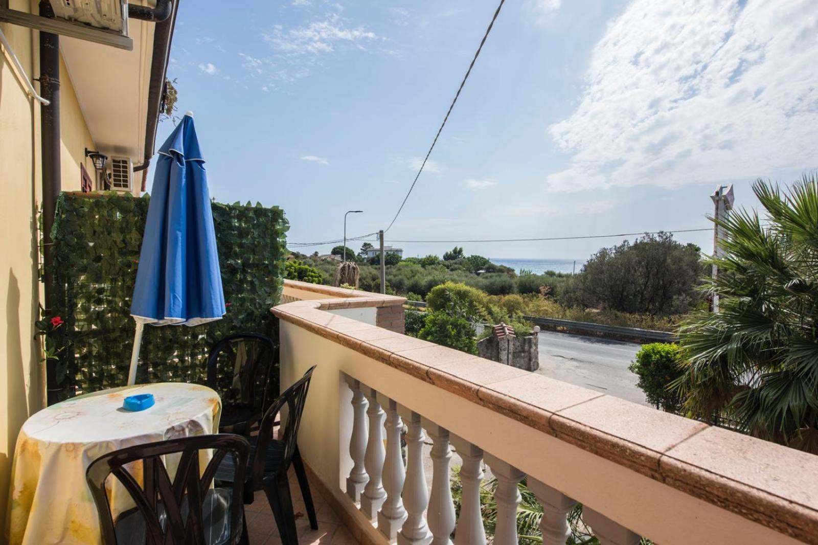 B&B Casa Cosmano Brancaleone Marina Εξωτερικό φωτογραφία